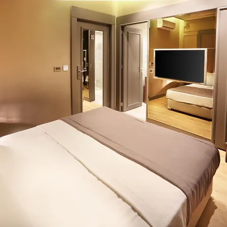 Taksim Premium 3*
