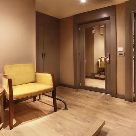 塔克西姆尊贵酒店