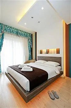 Отель Taksim Premium 3*