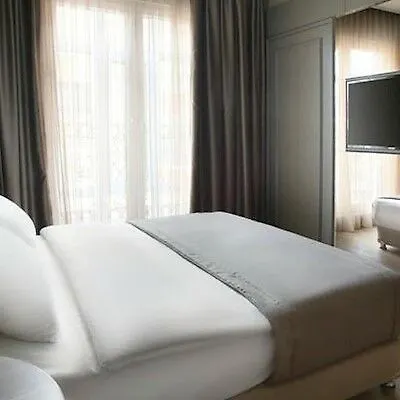 Отель Taksim Premium 3*