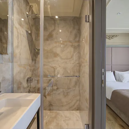 فندق Taksim Premium 3*