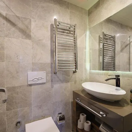 Taksim Premium 3*